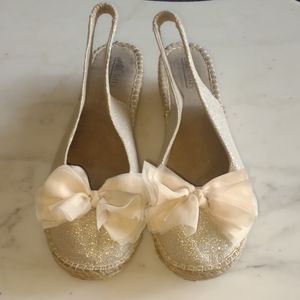 👠SOLD👠Cliffs by White Mountain